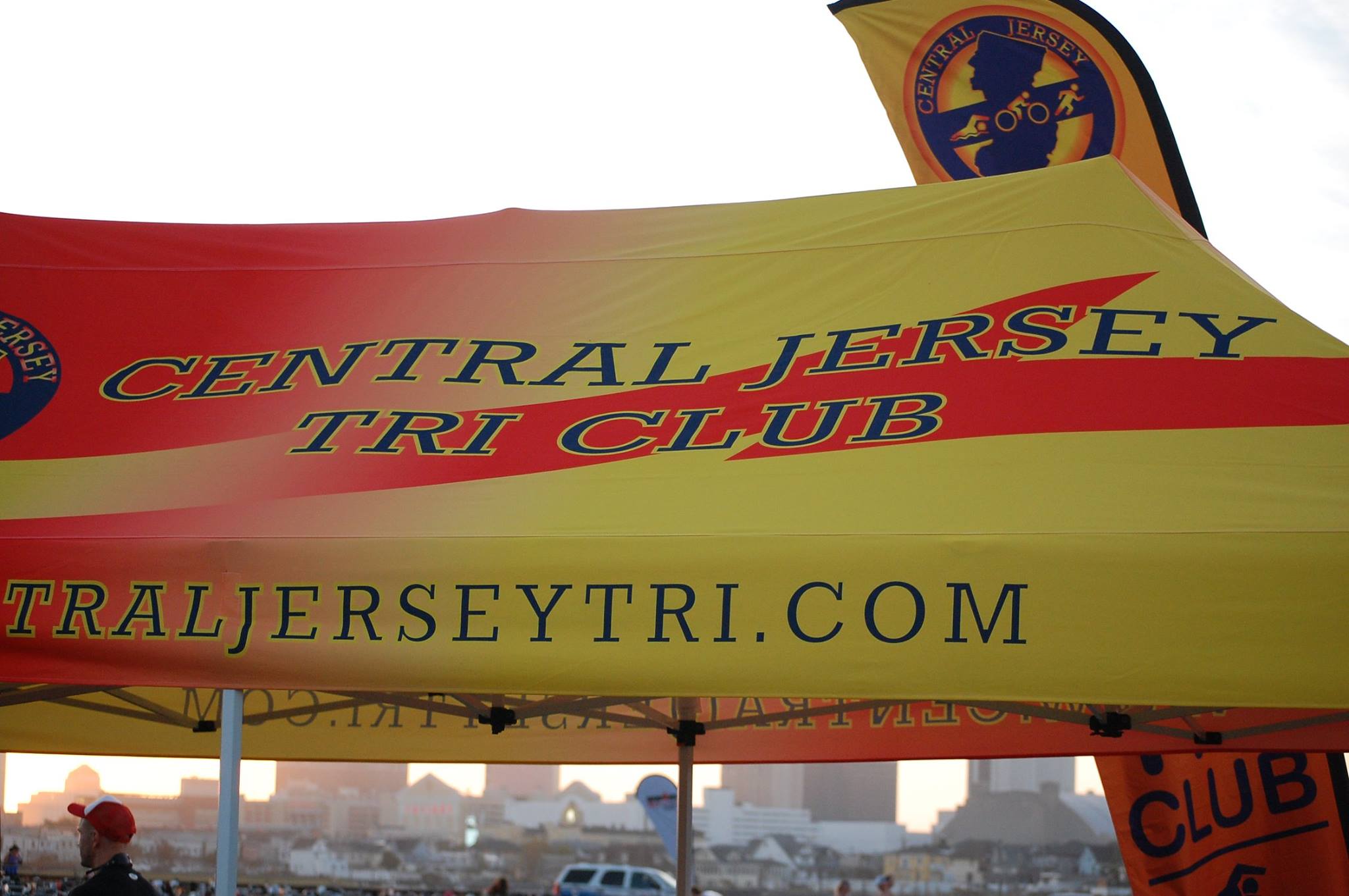 Custom Pop Up Tents for Tight Budgets
