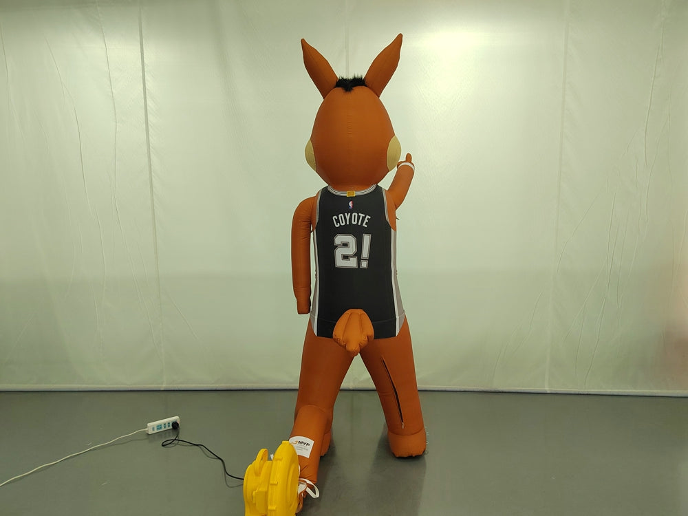 Inflatable Spurs mascot coyote from the back wearing jersey number 21