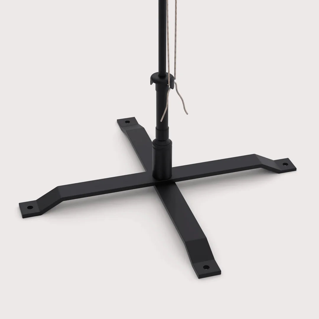 Cross base for a custom flag pole